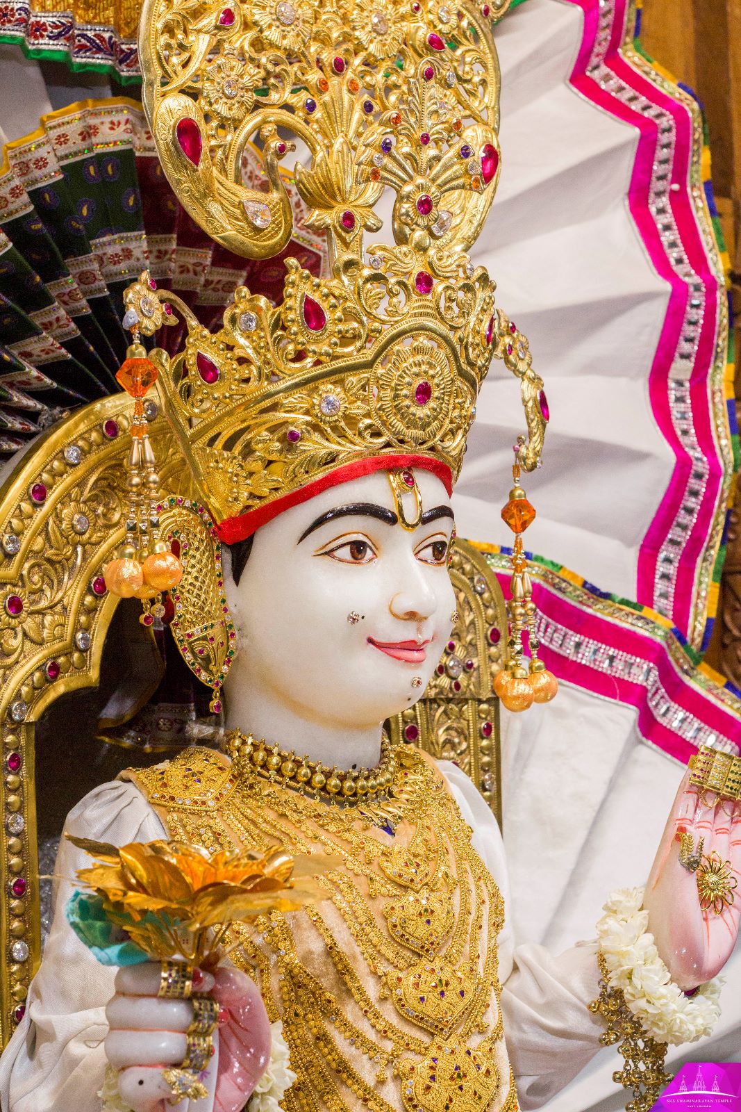 ©1987-2017 SKS Swaminarayan Temple East London